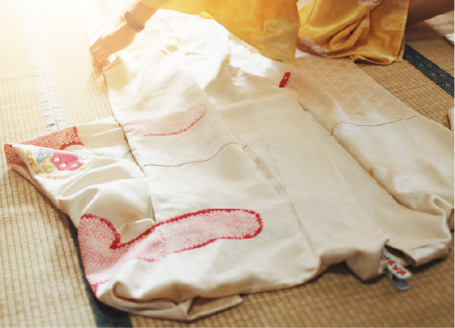 Votre kimono passe dans les mains
de nombreux artisans